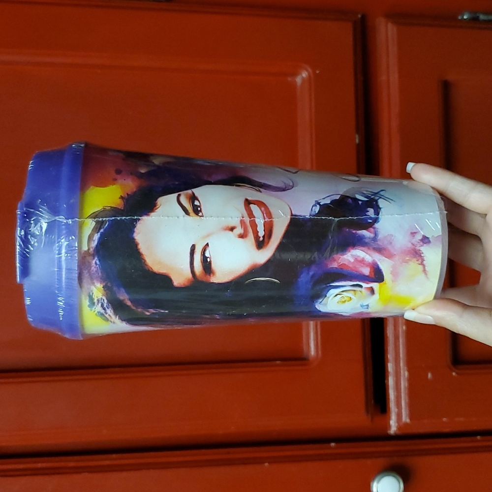 Brand New Limited Edition Selena cup